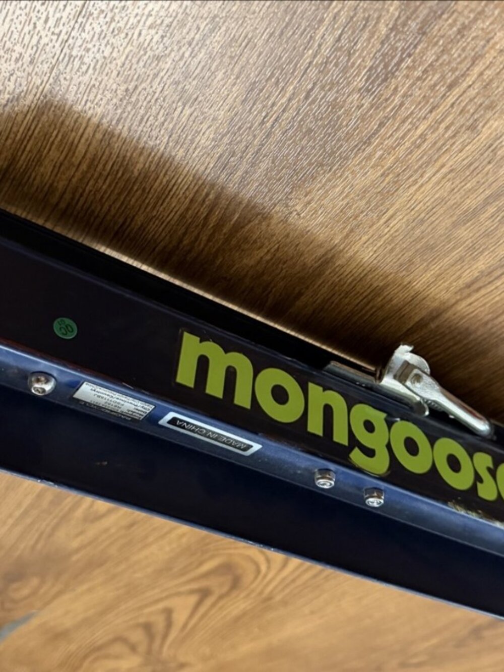 Mongoose Youth Kick Scooter R6152 Navy Blue Green Folding Kids Scooter